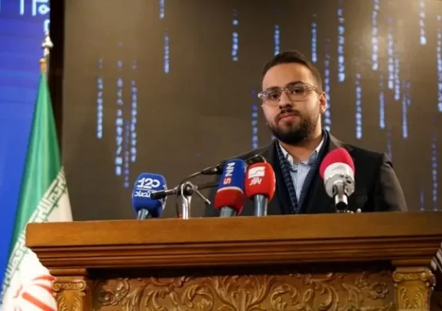 بازگشت حقوق‌های نجومی؛ انصاف یا اسراف؟