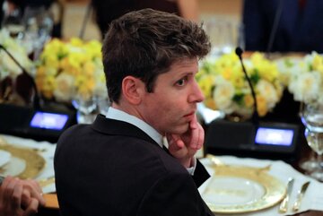 سم‌آلتمن مخفیانه به آسیا آمد