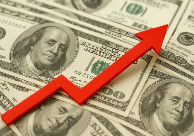 قیمت دلار امروز رسماً صعودی شد (۸ آذر ۱۴۰۴)