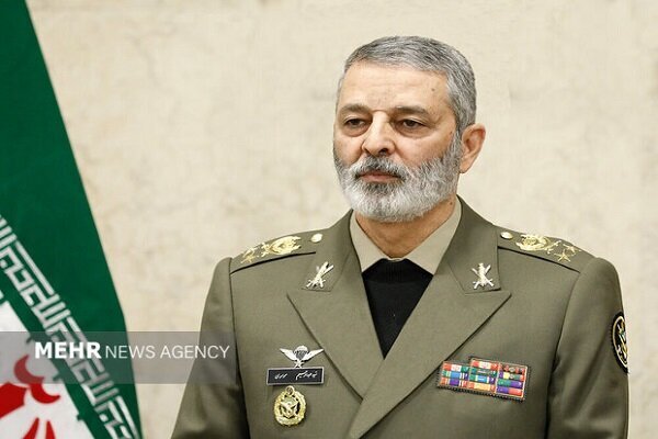 آرمان‌گرایی همراه با عمل‌گرایی از امتیازات دانشگاه امام حسین(ع) است