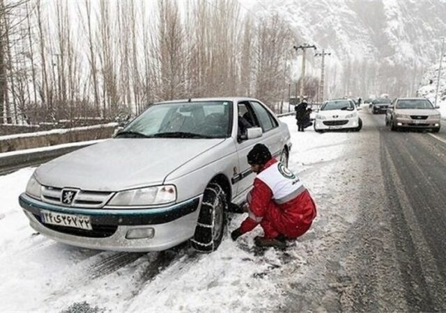 آماده باش کامل نیروهای راهداری / تردد در این محورها بدون زنجیرچرخ ممنوع شد
