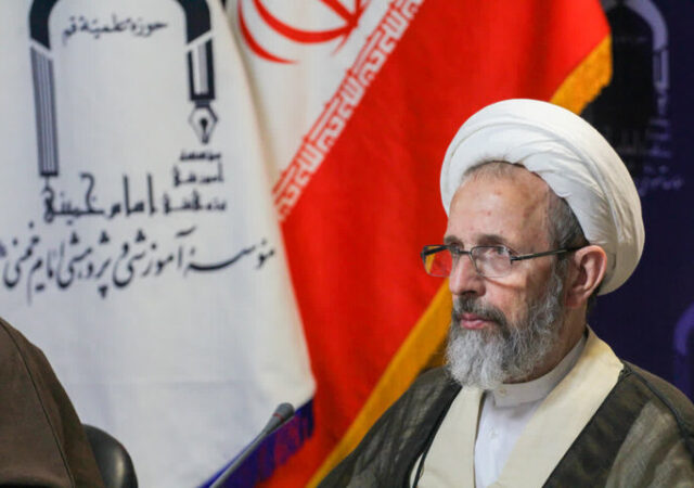 آیت الله رجبی: خطر گسستگی جامعه اسلامی از تهدیدات خارجی خطرناک‌تر است
