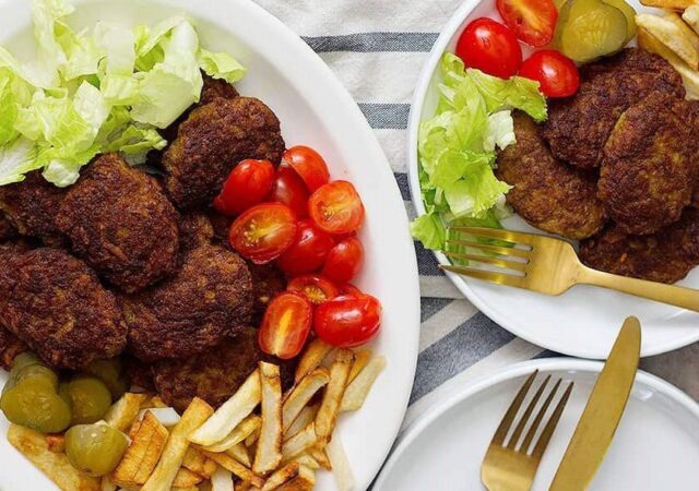 برای خوشمزه شدن کتلت ادویه چی بریزیم؟ ؛ ۱۰ راز مهم آشپزی برای پخت کتلت حرفه ای