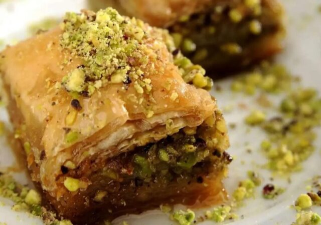 بستنی خامه‌ای دومین دسر محبوب دنیا شد | فهرست ۱۰ شیرینی برتر جهان