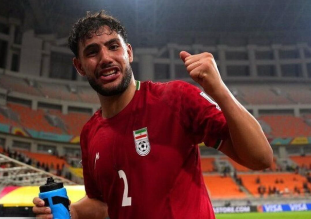 تصمیم بزرگ یک مدافع جوان/ اروپا یا پیراهن پرسپولیس؟