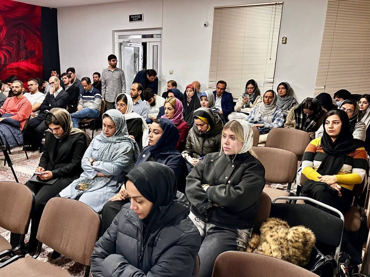 تقویت حمایت از ایرانیان نخبه خارج از کشور با قانون‌گذاری جدید مجلس/ دانشجویان خارج از کشور صدای راستین و حقیقت‌طلب ملت ایران باشند