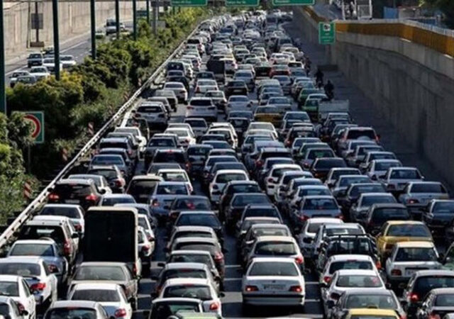 تمامی محورهای ورودی تهران قفل شد