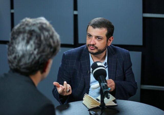 حمله کاربران و فعالان اجتماعی/ سخنان تحقیرآمیز رائفی‌پور درباره زنان جنجالی شد
