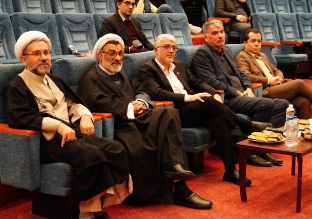 خسروپناه: دانشگاه موفق دارای دانشکده‌های درهم‌ تنیده است نه جزیره ای