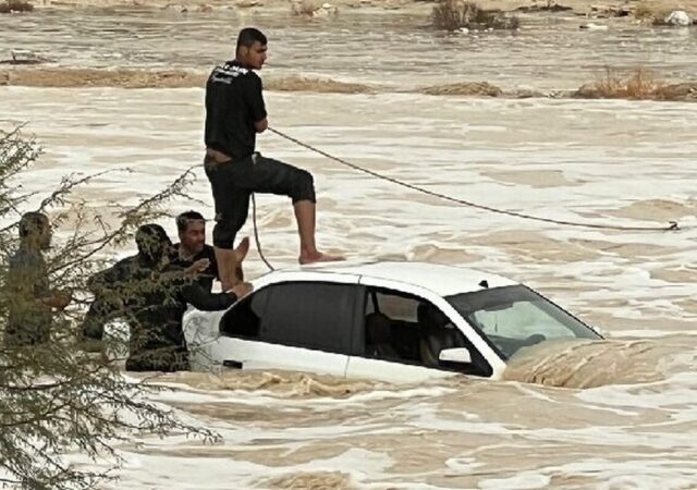 دختر ۹ ساله قربانی سیلاب شد/ خواهر ۵ ساله با کمک مردم نجات یافت