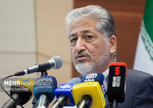 درخواست رئیس دانشگاه آزاد از رئیس جمهور