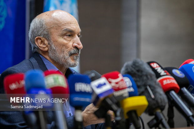 رئیس دانشگاه تهران: استخراج آب ژرف و انتقال آب دریا راهکار علمی نیست