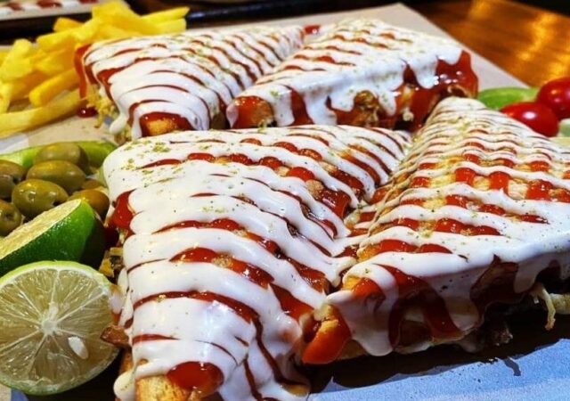 طرز تهیه اسنک کالباس با ماهیتابه و ساندویچ ساز + نکات و فوت‌وفن