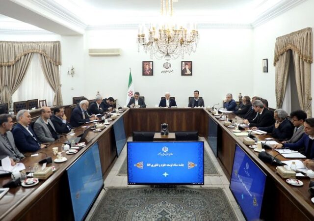 عارف: نظام به اهمیت بخش خصوصی در تأمین امنیت سایبری پی برده است