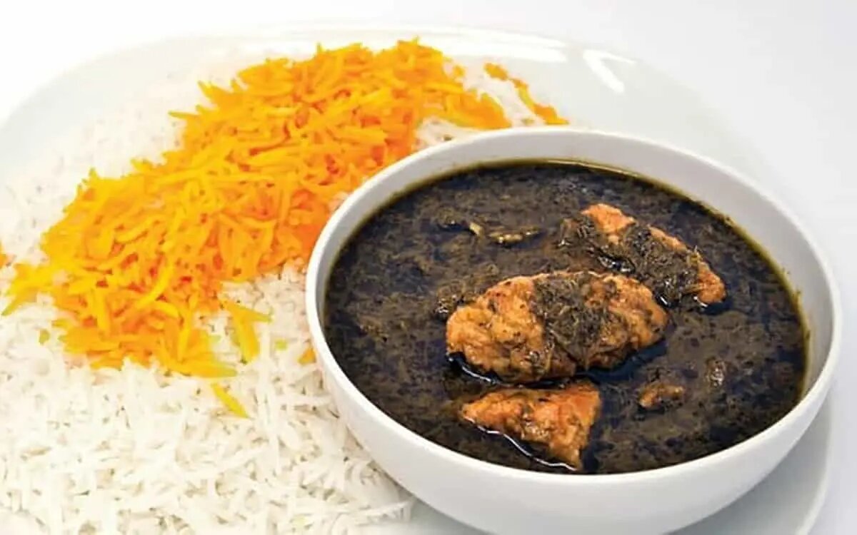 قلیهماهی یلدایی؛ خورشتی اصیل که گرمای جنوب را به سفره میآورد قلیهماهی یلدایی؛ خورشتی اصیل که گرمای جنوب را به سفره میآورد