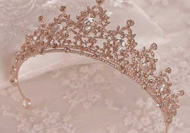 هیوا امین زیباترین زن خاورمیانه در سال ۲۰۲۵ شد/ عکس قبل و بعد از عمل زیبایی مدل ایرانی