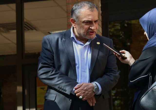 واکنش رئیس دانشگاه شریف به تماس با خانواده دانشجویان درباره پوشش