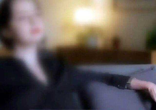 چرا دست‌های ترانه علیدوستی پیر به نظر می‌رسد؟ / تغییرات ظاهری ترانه علیدوستی در مستند