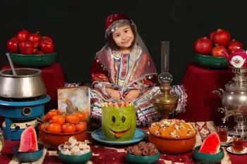 چرا هندوانه و انار نماد شب یلدا شدند؟ | افسانهها و روایتهای کهن که این دو میوه را جاودانه کردند چرا هندوانه و انار نماد شب یلدا شدند؟ | افسانهها و روایتهای کهن که این دو میوه را جاودانه کردند