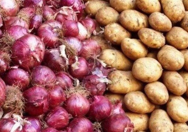 کمبودی در بازار میوه‌های ویژه شب یلدا وجود ندارد