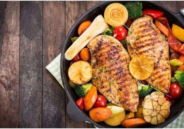 ۱۰ غذای رژیمی با مرغ برای ناهار محل کار : سیرکننده، پروتئینی و آماده