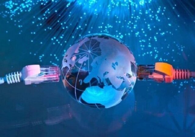 اختلال در فیبر نوری غرب مازندران در پی یک آتش‌سوزی مهیب