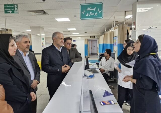 بازدید نماینده ویژه وزیر بهداشت از بیمارستان امام خمینی(ره) ایلام