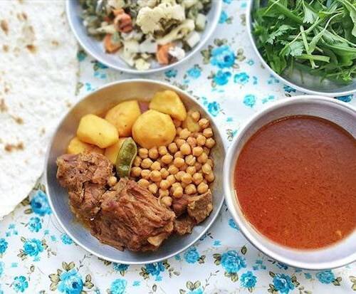 تفاوت دیزی سنتی و آبگوشت ؛ دو نام آشنا با دو هویت متفاوت | رازهای جاافتادن دیزی اصیل به سبک قدیمی
