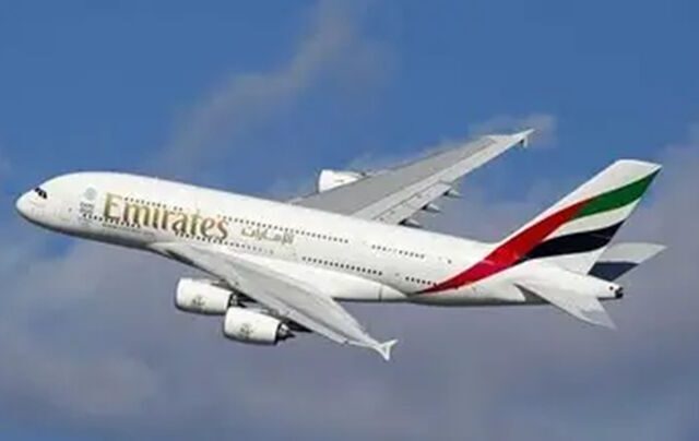 تکذیب شایعه لغو پروازهای امارات به ایران؛ جابه‌جایی زمان تنها یک پرواز