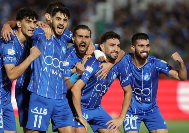 ساعت و تاریخ بازی استقلال و فولاد اعلام شد