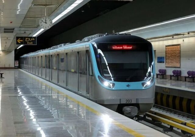 سرویس‌دهی مترو مشهد از سرگرفته شد