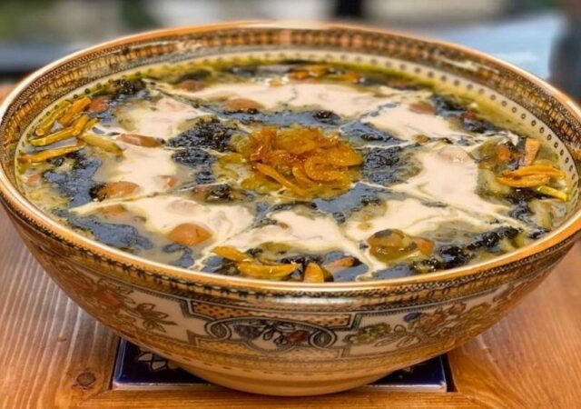 آش رشته ماه مبارک رمضان بدون نخود + روش تهیه