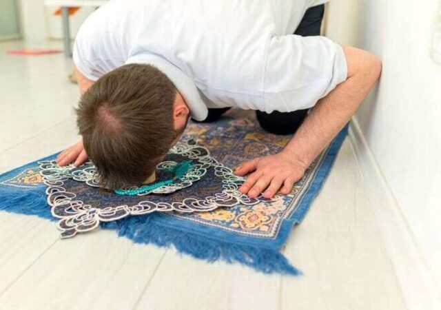 اعمال شب و روز نیمه ماه شعبان در مفاتیح به همراه متن دعا و نماز اصلی