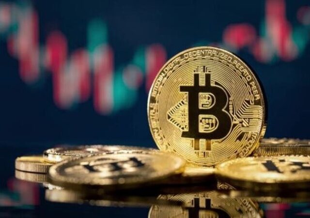 بزرگترین ارز دیجیتال جهان سقوط کرد / بیت‌کوین به ۶۲,۹۶۴ دلار رسید