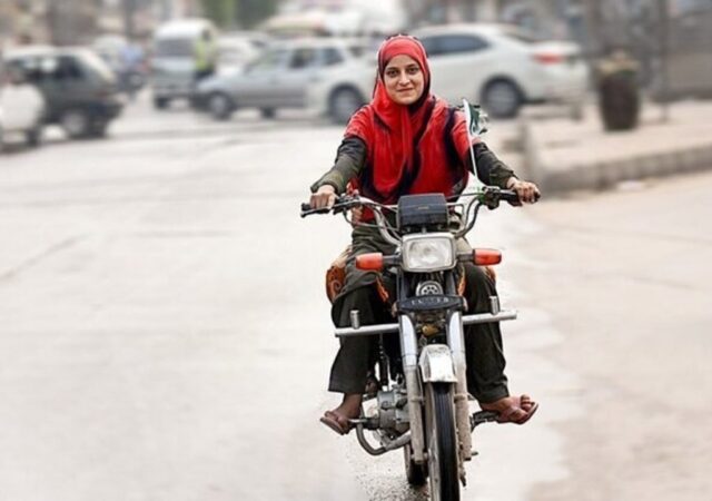 تصاویر هیجان انگیز از آموزش موتورسواری زنان در جنوب تهران+ عکس