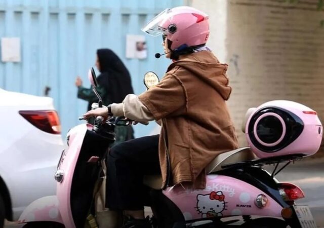 جنجال صدور گواهینامه زنان / این کار دولت، انحراف افکار عمومی است