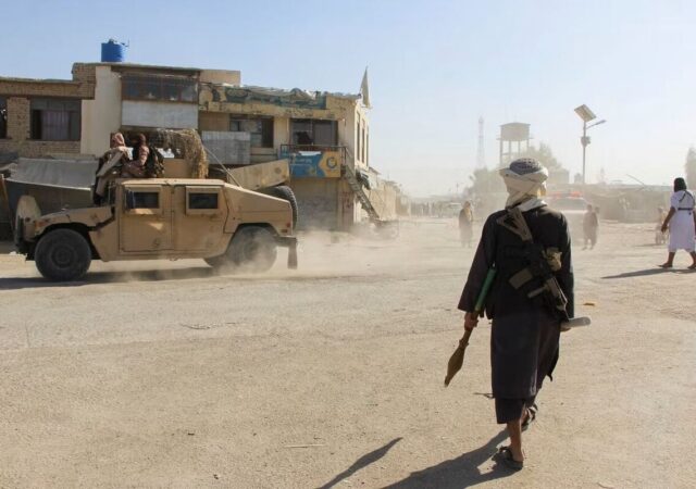 درگیری شدید مرزی بین پاکستان و افغانستان / تیراندازی بی‌دلیل جنگ را آغاز کرد