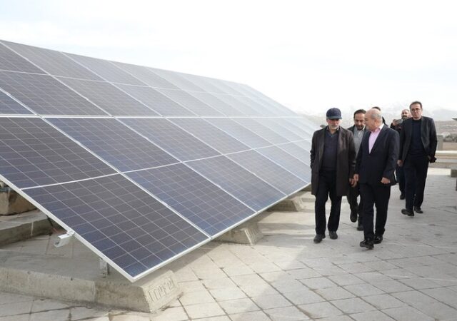 نیروگاه خورشیدی ۱۱۰ کیلوواتی در منطقه نوآوری ایران افتتاح شد