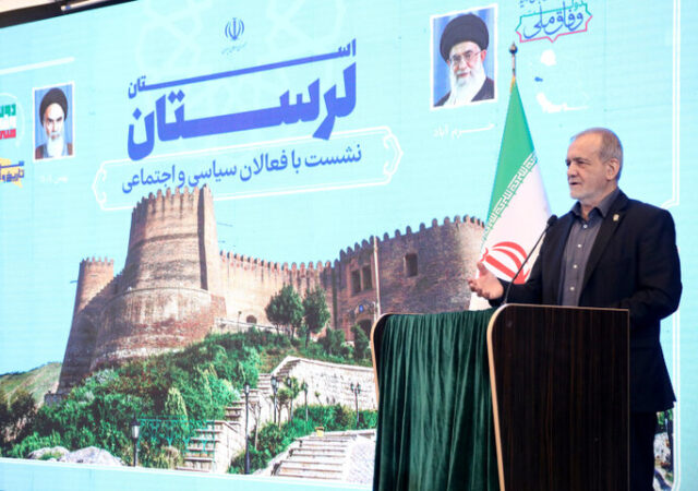 پزشکیان: مساجد تبدیل به پناهگاه مردم شود؛ وصل دولت به نهادهای مردمی