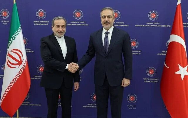 پیام تبریک وزیر خارجه ترکیه به مناسبت سالگرد پیروزی انقلاب اسلامی