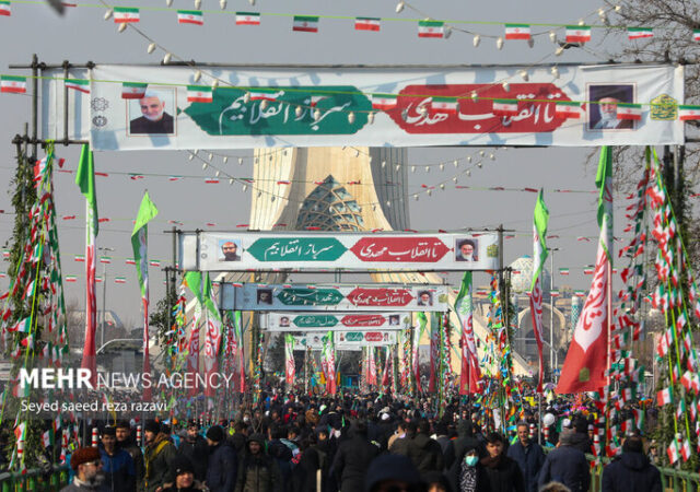 چرا حضور در راهپیمائی ۲۲ بهمن امسال بیش از همیشه اهمیت دارد؟