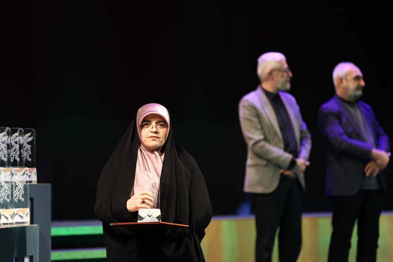 کاظم دانشی: به برندگانی که برای گرفتن سیمرغ نیامدند حق بدهید/ مهدی یزدانی‌خرم: خونی ریخته نمی‌شود مگر سروی به جایش بروید