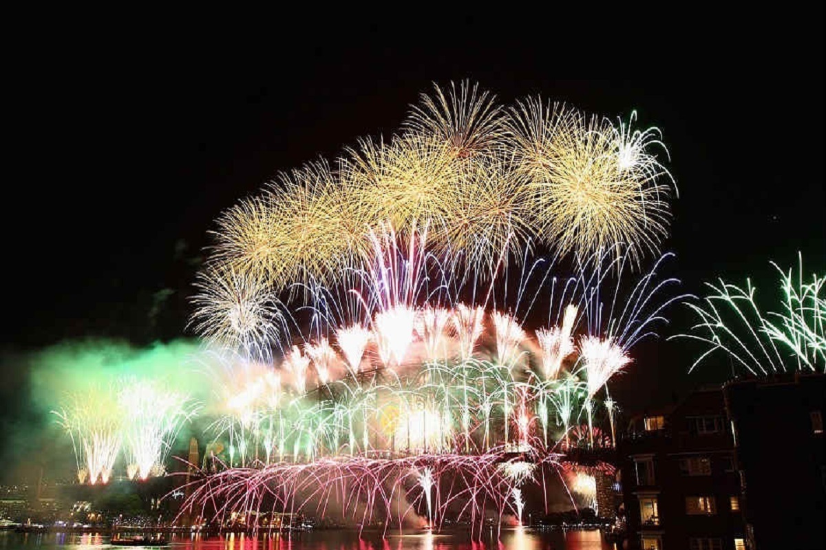 تاریخ چهارشنبه سوری ۱۴۰۴ / چند روز تا چهارشنبه سوری باقی مانده است؟