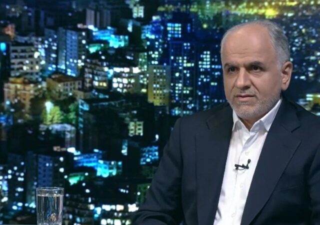 ثبات در بازار نتیجه تدبیر دولت و همراهی مردم است