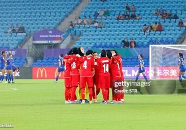 جنجال پناهندگی زنان فوتبالیست / پرونده این ورزشکاران را نبندید