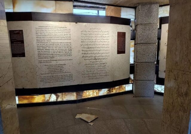 فوری / آرامگاه باباطاهر آسیب دید