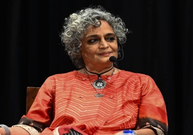 واکنش نویسنده مشهور هندی به جنگ علیه ایران