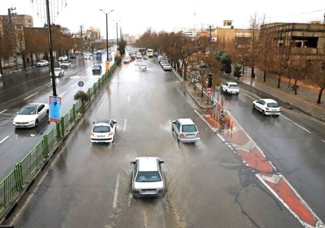 وضعیت جاده‌های کشور امروز / ۱۲ استان درگیر بارش برف و باران شدند
