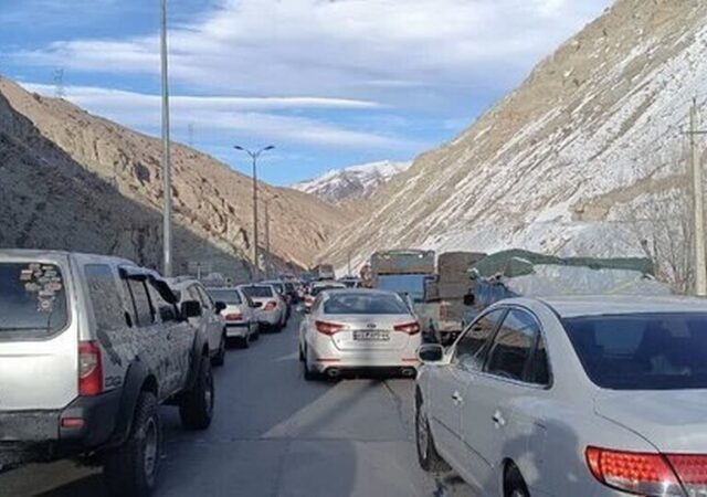 آخرین وضعیت ترافیکی در پایان تعطیلات/ ترافیک سنگین در محور‌های منتهی به تهران