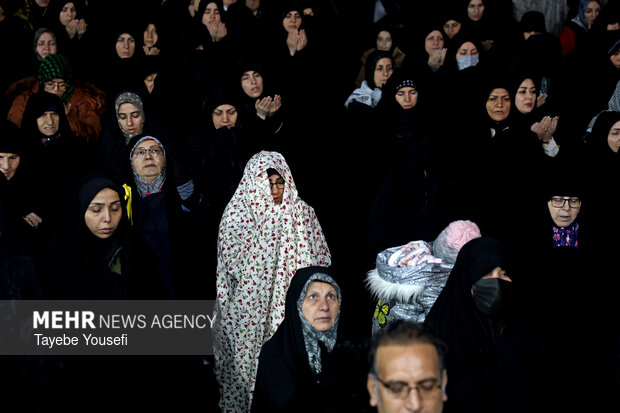 اقامه نماز استغاثه به امام زمان (عج) در بندرعباس